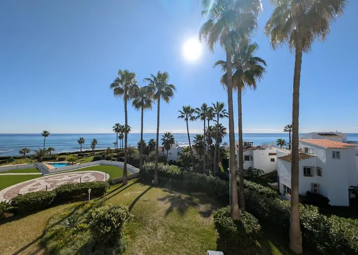 Miraflores Beach Sunrise View 1 Bedroom Apartment.